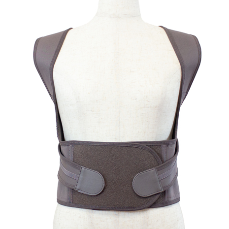 締め付けず正しい姿勢に導く姿勢補正ベルト　シャキッとグイーン