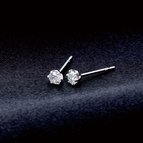 プラチナ　合計０．２ｃｔ　ダイヤモンド　スタッドピアス