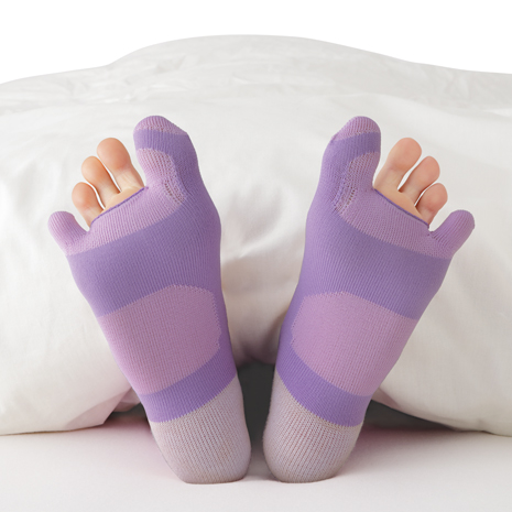 毎晩履きたいおやすみ外反母趾サポーター　同サイズ２足組
