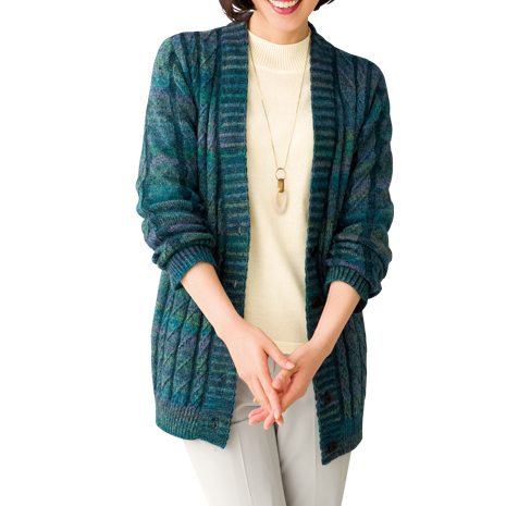 モヘヤ混かすり糸使いカーディガン