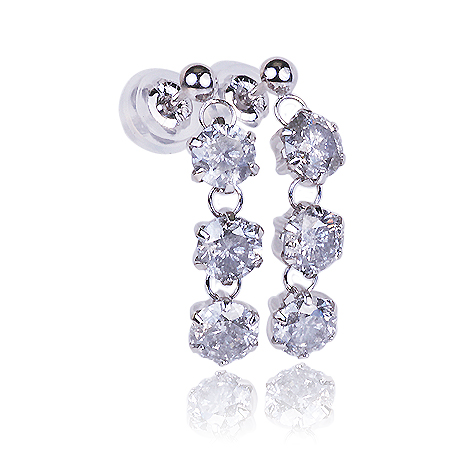 1.5ctダイヤ 3ストーンピアス